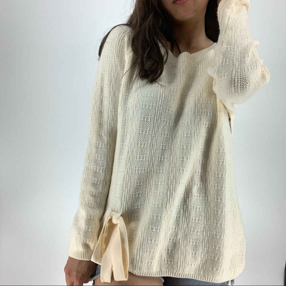 T Tahari Tie Bottom Knit Sweater Large NWT